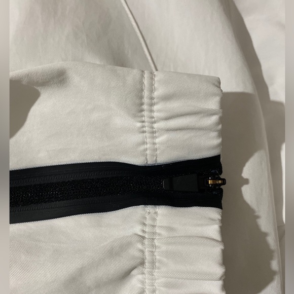 Nike Women's Sportswear Tech Pack Jacket White Size M - Picture 9 of 9